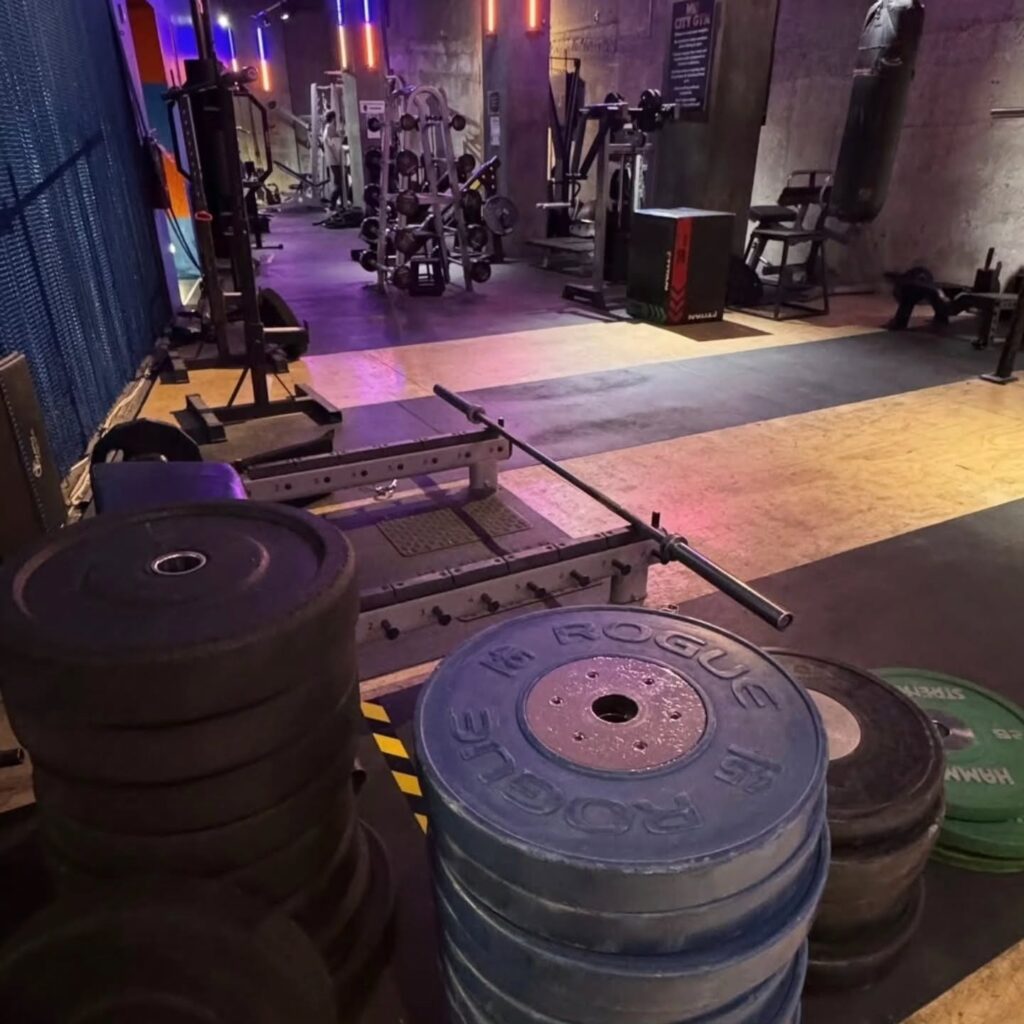 Spring Strength Special ending 5/31/26.
Includes personal training & tanning.
Link in bio. We welcome outside trainers and their clients!
Thanks @gymcrasher for the photos!
.
.
#summerready #nycindoortanning #independenttrainingspot #midcitygym