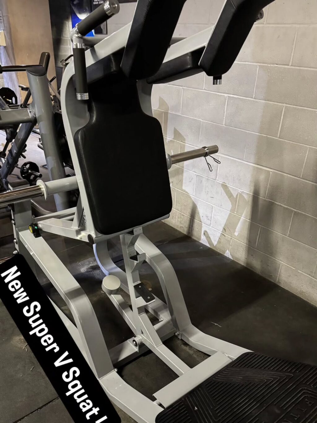 Just In!
.
.
#Vsquat #frontsquat #calfraise #stifflegdeadlift ##midcitygym