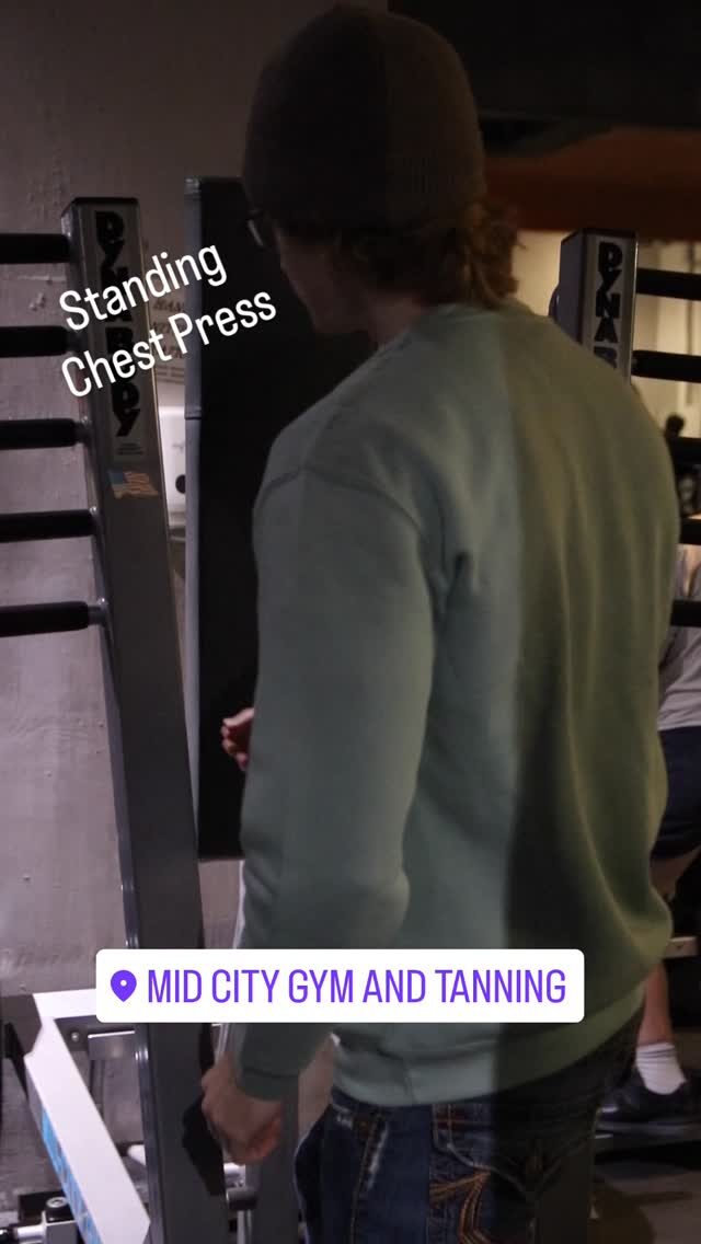 Half Price 1st month or pay-in-full and save!
Only $299/Year. Includes free personal training and tanning! Last week, expires 2/28/26. Link in bio.
We welcome independent trainers!
.
.
#nycpersonaltraining #independenttrainingspot #midcitygym