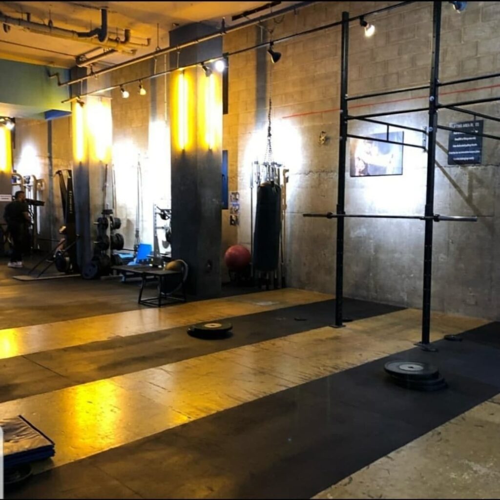 Join now for only a Dollar A Day! Link in bio.
Independent trainers and clients welcome!
.
.
#independenttrainingspot #independenttraininggym #independenttrainer #nycpersonaltrainer #nycfitnesscoach #nycfitness #nycfitnesstrainer #midcitygym