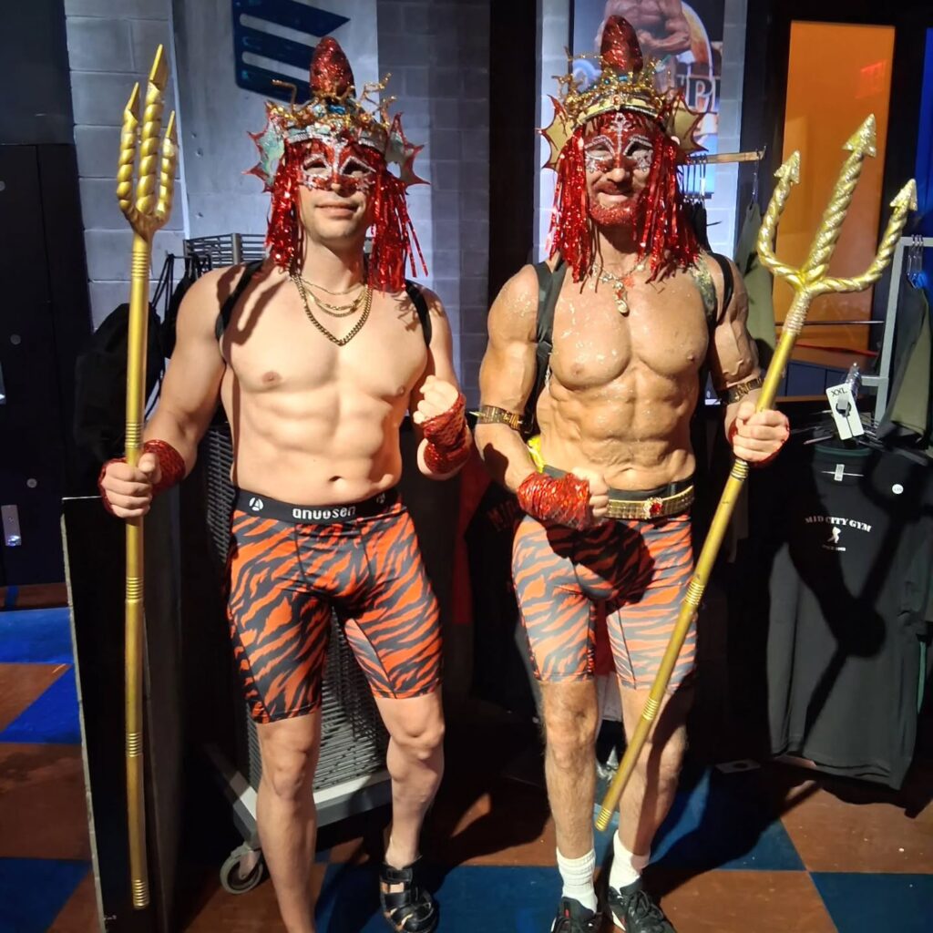 Lex and Mike on their way to the annual Mermaid Parade in Coney Island. Abs are looking ripped guys!
.
.
#mermaidparade ##coneyisland #rippedabs #midcitygym