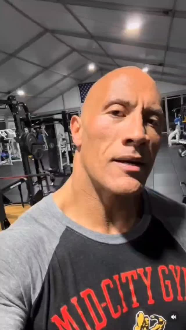 The Rock spends his Saturday nights training legs and repping his Mid City Gym shirt!
.
.
#midcitygym #thelastrealgym