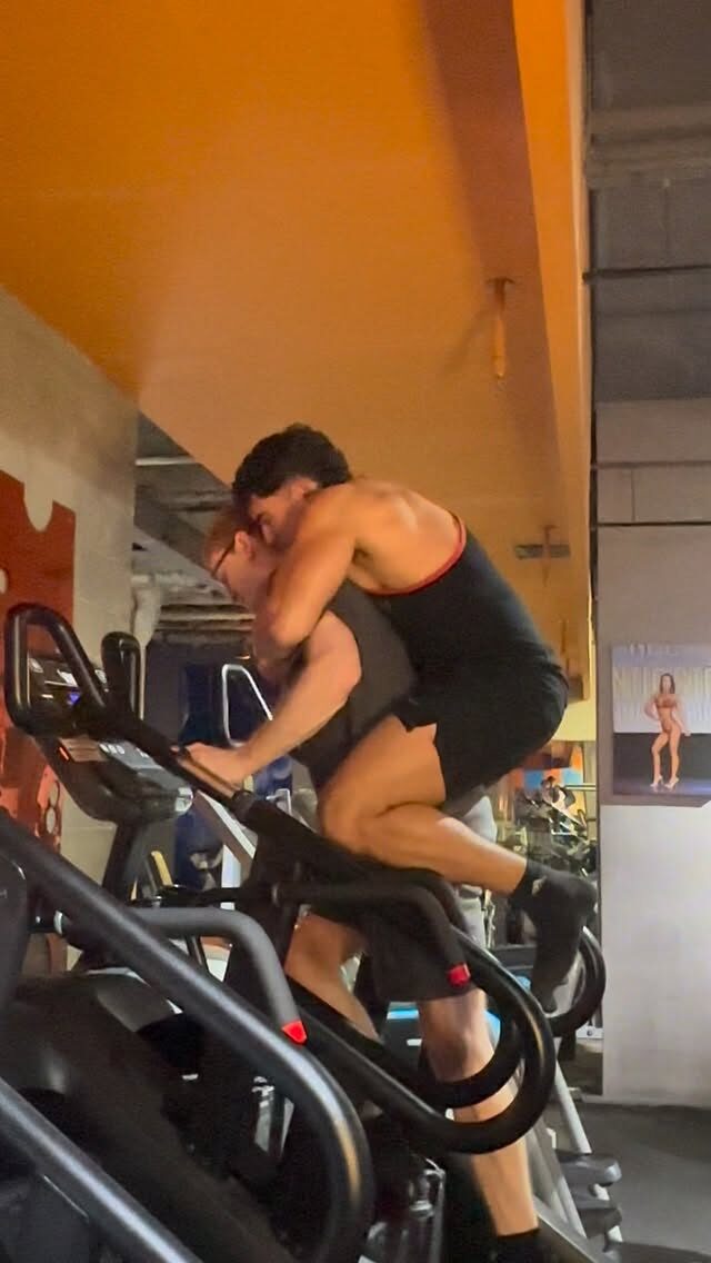 MidCity members: remember it’s always polite to let others work in with you#nycfitness #gym #midcitygym