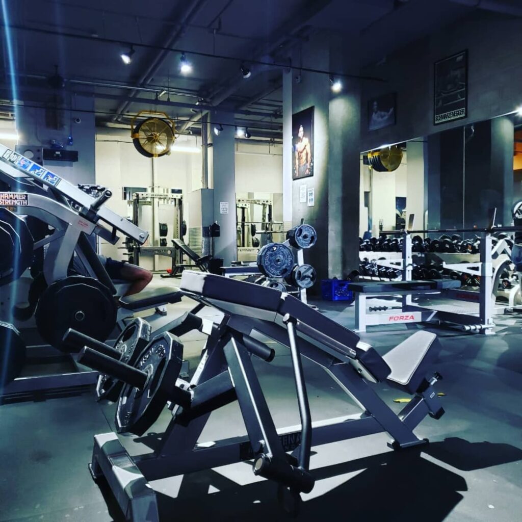 Short-term gym memberships available.
Tanning memberships available.
Outside trainers and clients available.
.
.
#nycpersonaltraining #independenttrainers
#indoortanning #midcitygym