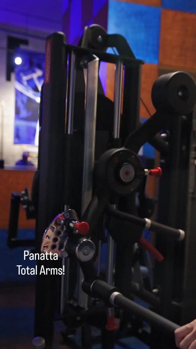 Panatta Total Arms - work your triceps and biceps on one machine!
.
#bicepworkout #tricepworkout #welcometothegunshow #midcitygym